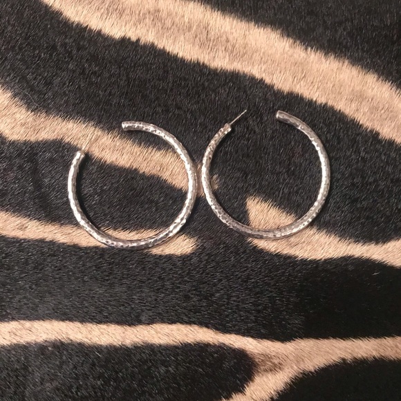 Ippolita large hammered silver hoop earrings - Picture 3 of 6